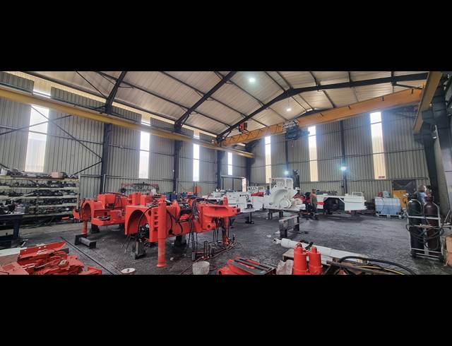 3,500M² FACTORY FOR SALE IN ANDERBOLT